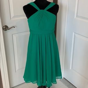David’s bridal emerald size 6 short chiffon dress